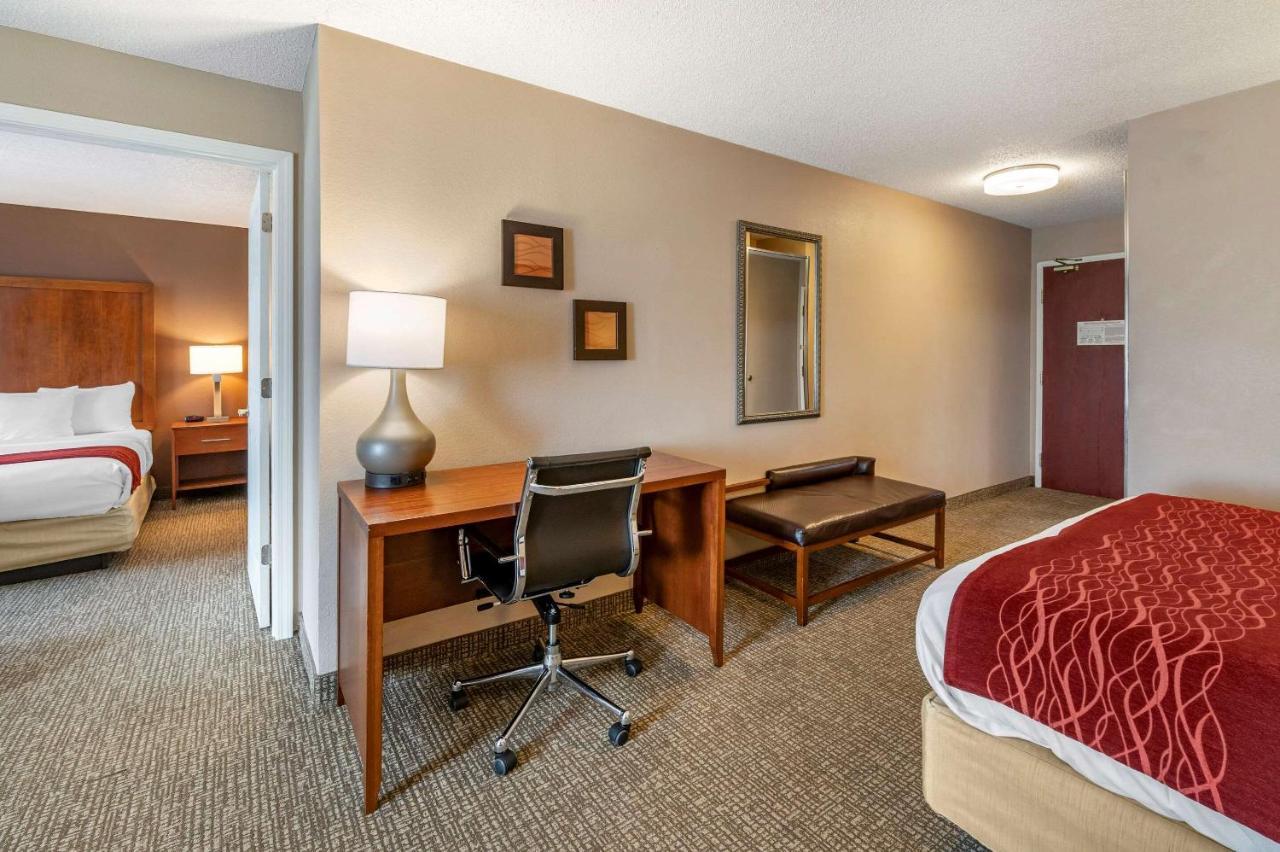 Comfort Inn & Suites Lawrenceburg Buitenkant foto