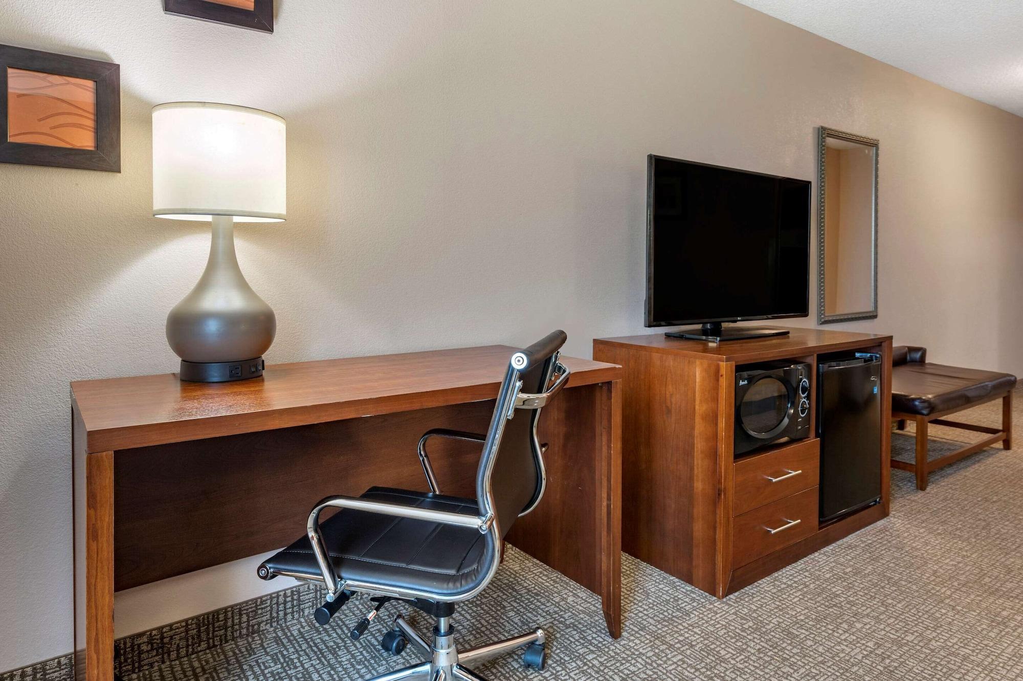 Comfort Inn & Suites Lawrenceburg Buitenkant foto