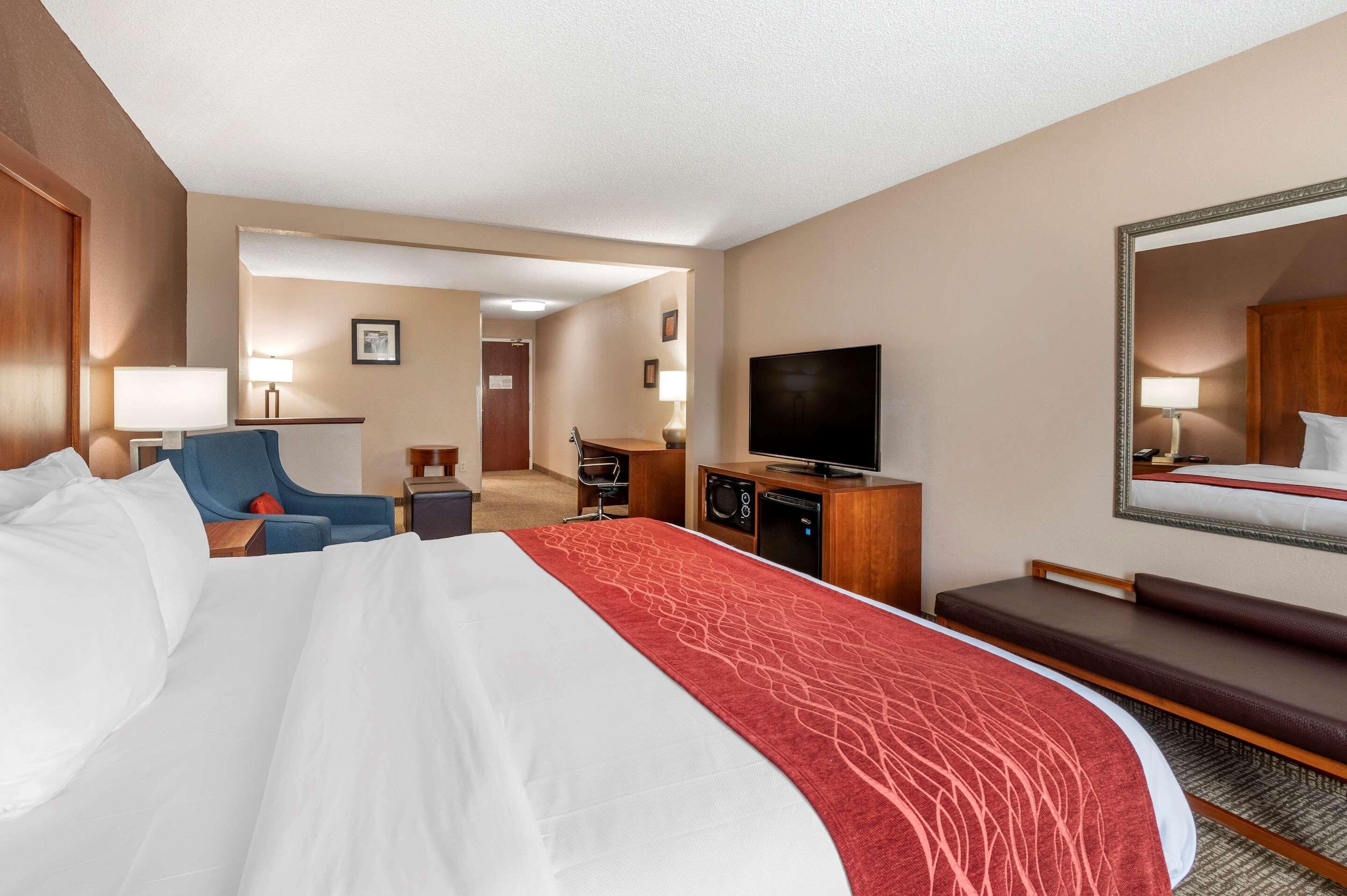 Comfort Inn & Suites Lawrenceburg Buitenkant foto