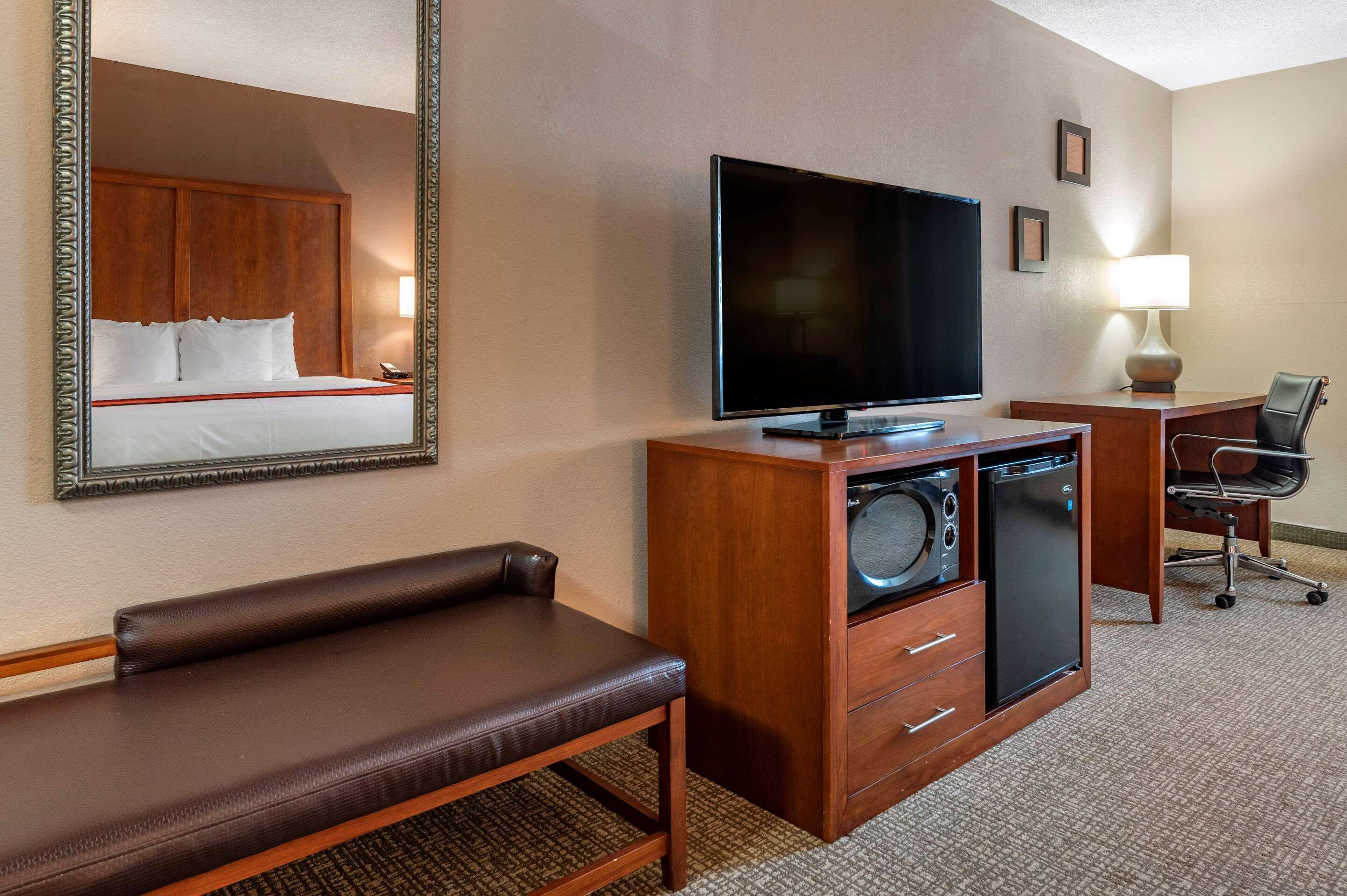 Comfort Inn & Suites Lawrenceburg Buitenkant foto