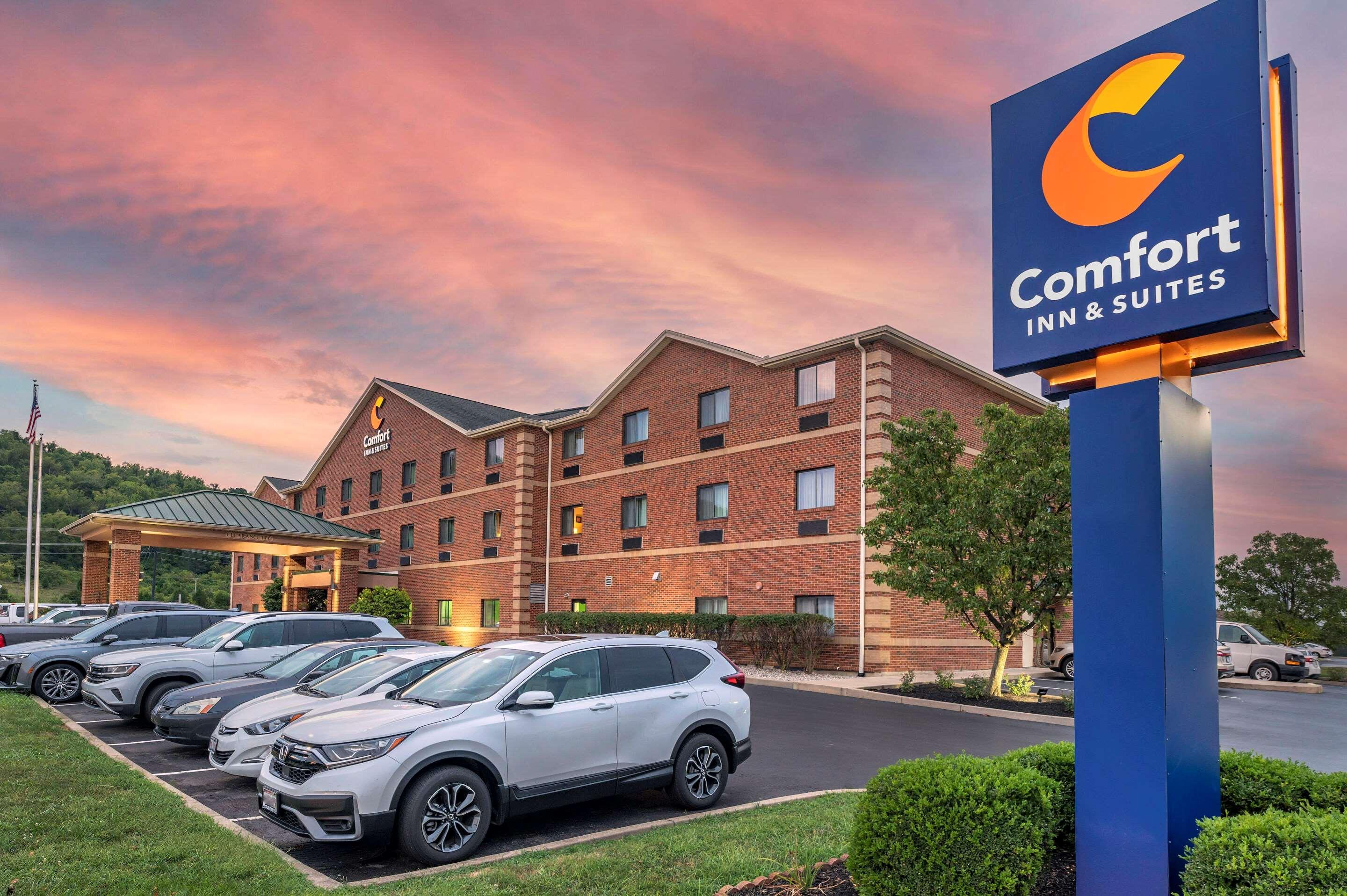 Comfort Inn & Suites Lawrenceburg Buitenkant foto