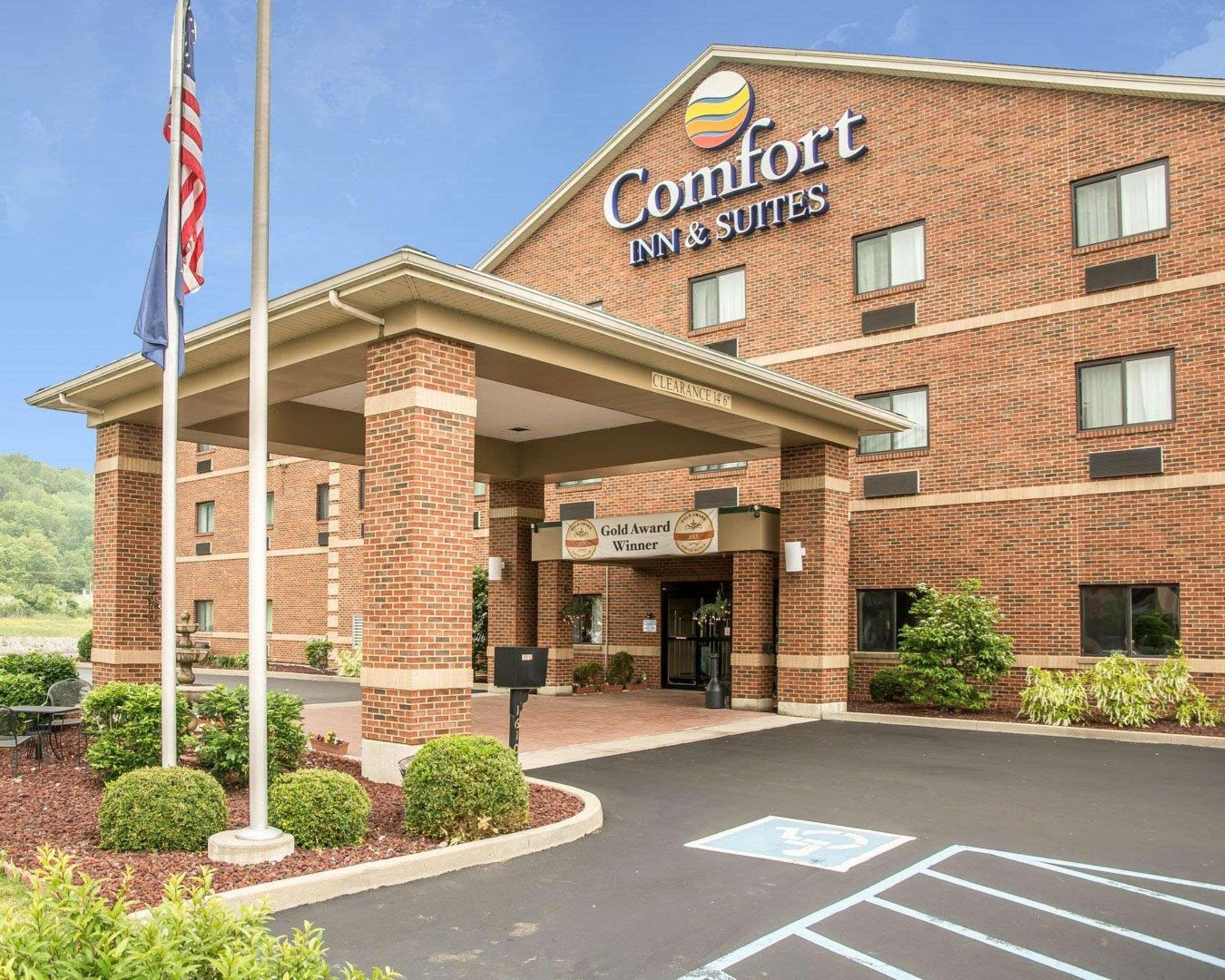Comfort Inn & Suites Lawrenceburg Buitenkant foto