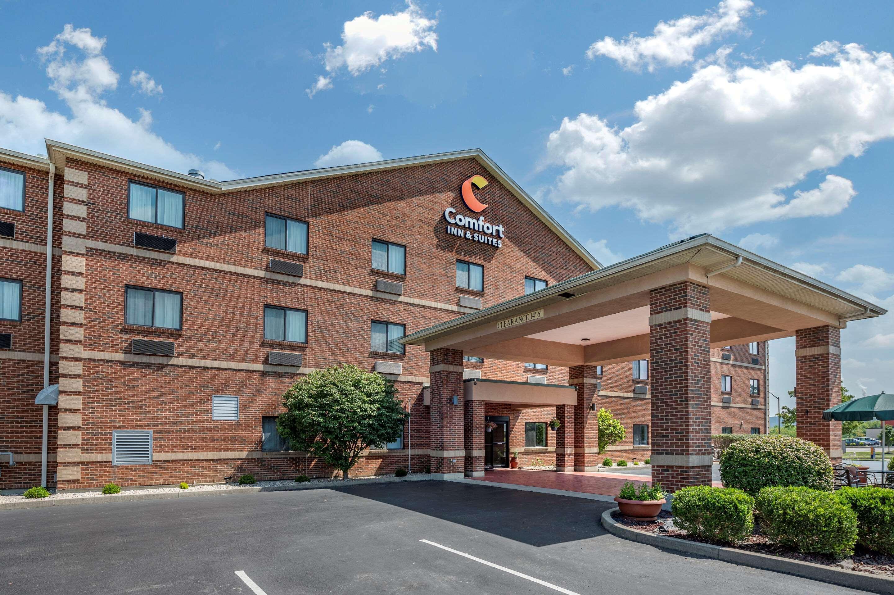 Comfort Inn & Suites Lawrenceburg Buitenkant foto